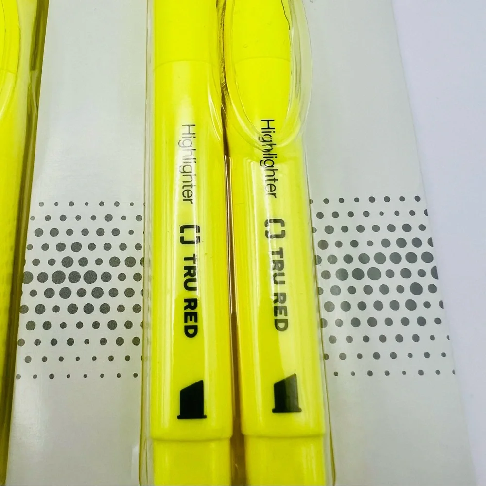Lot of FourTRU RED Pocket Highlighter with Chisel Tip Yellow 2 Pack (Total 8).